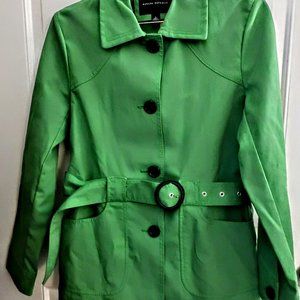 Gorgeous, timeless Banana Republic Kelly Green Trench Coat